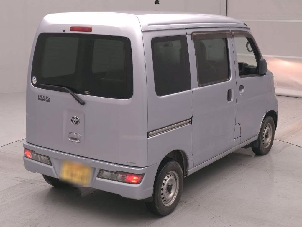 TOYOTA PIXIS VAN