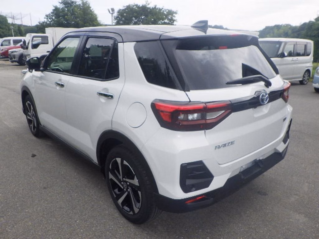 TOYOTA RAIZE