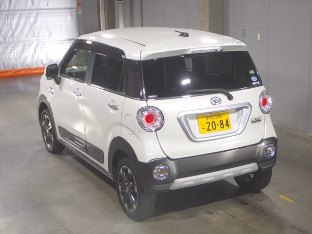 DAIHATSU CAST