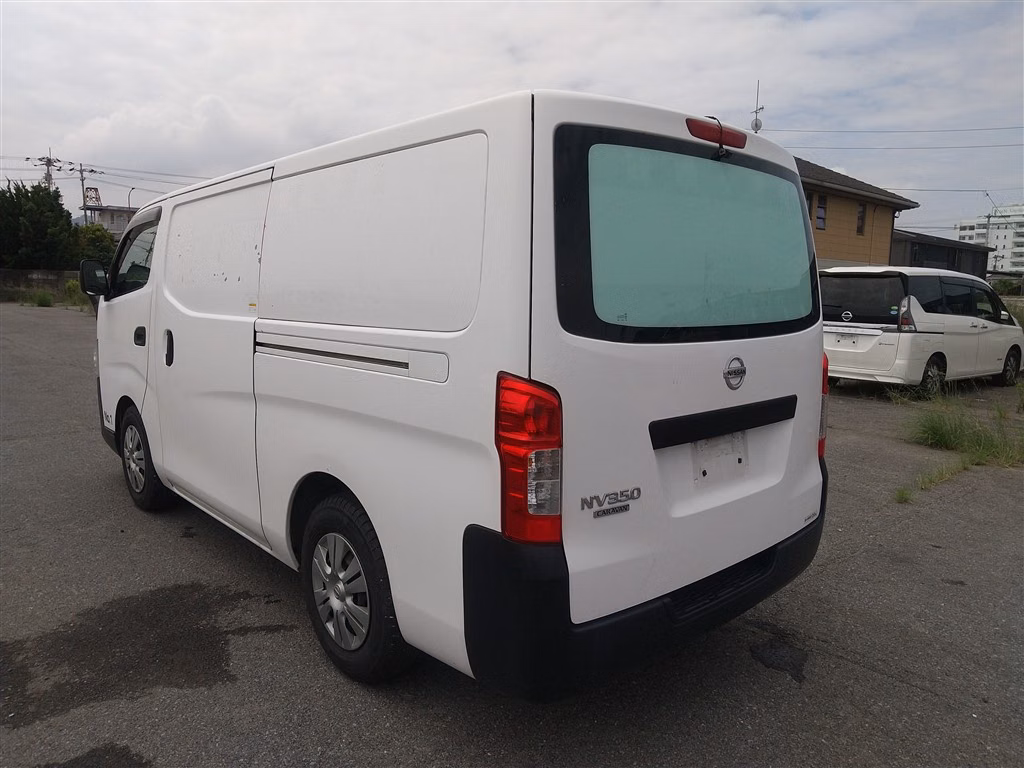 NISSAN NV350 CARAVAN