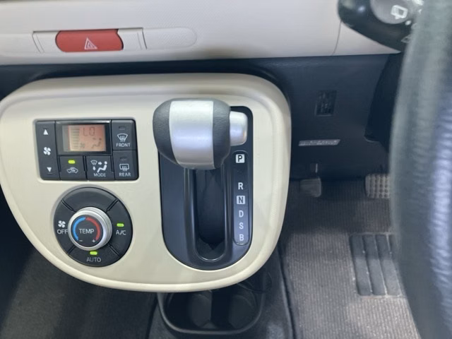 DAIHATSU MIRA COCOA
