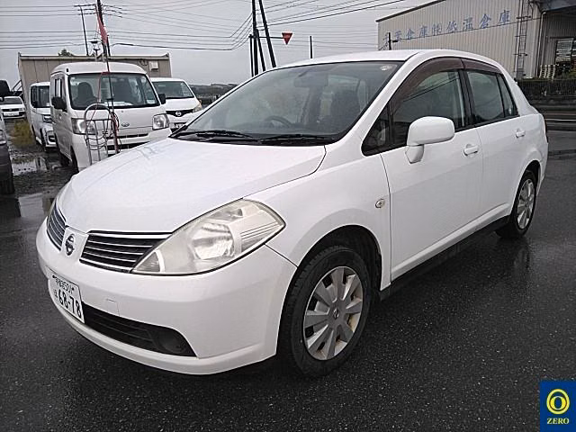 NISSAN TIIDA LATIO