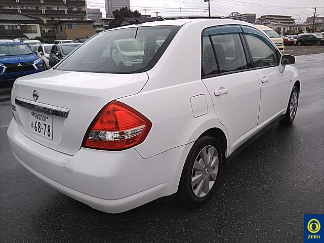 NISSAN TIIDA LATIO