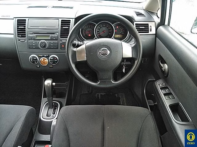 NISSAN TIIDA LATIO