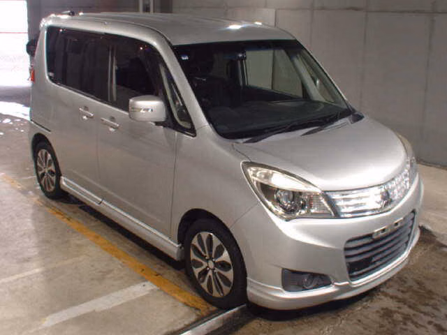 MITSUBISHI DELICA D:2