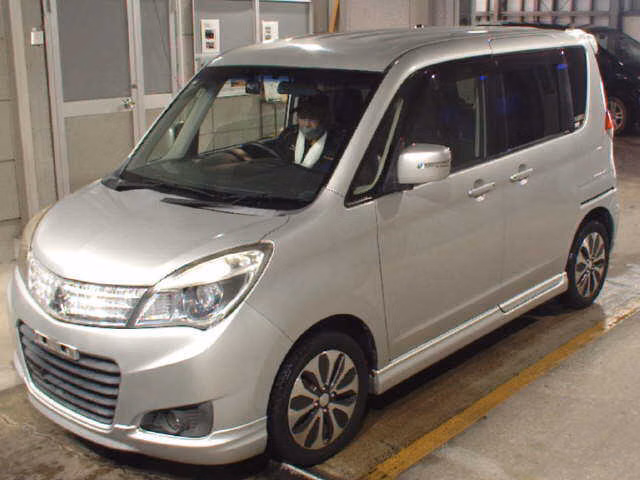 MITSUBISHI DELICA D:2