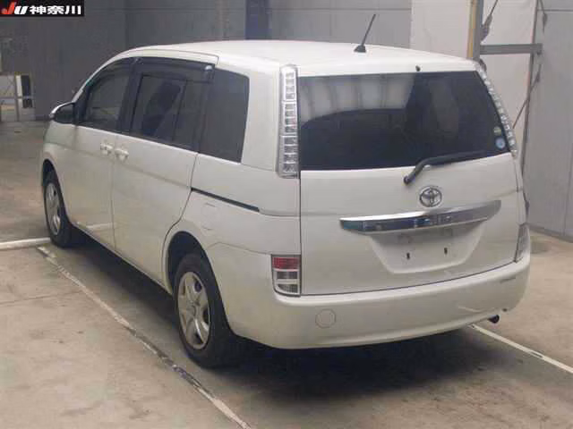 TOYOTA ISIS