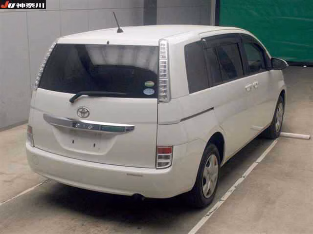 TOYOTA ISIS