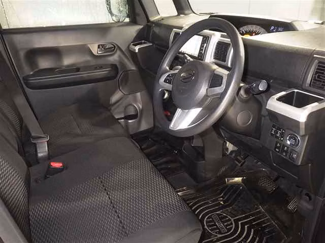 DAIHATSU WAKE
