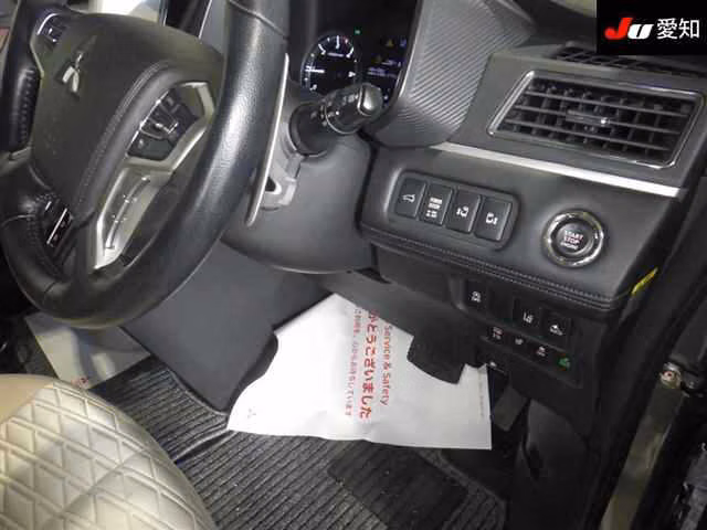 MITSUBISHI DELICA D:5