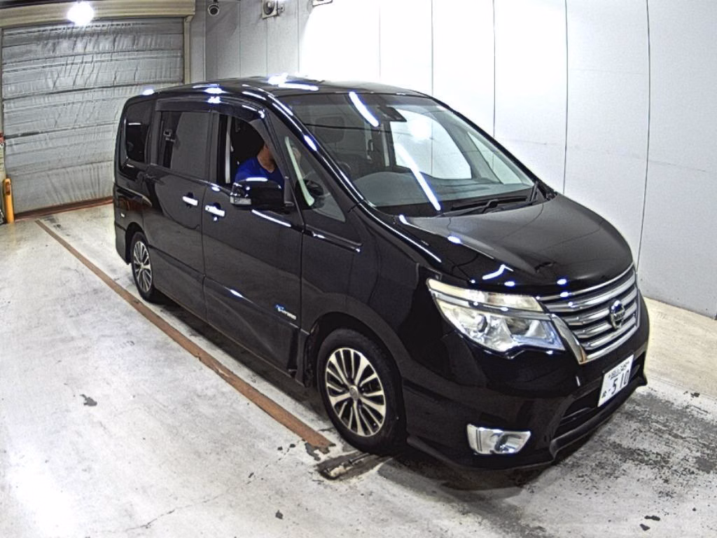NISSAN SERENA