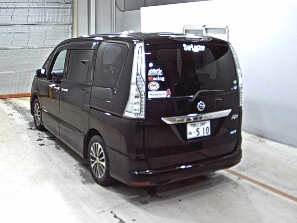 NISSAN SERENA