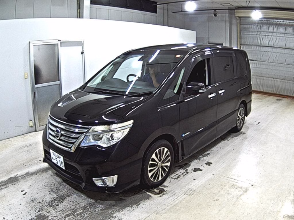 NISSAN SERENA