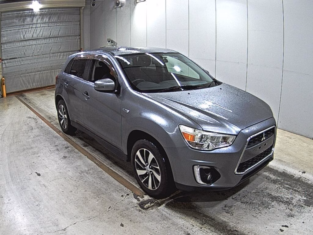 MITSUBISHI RVR
