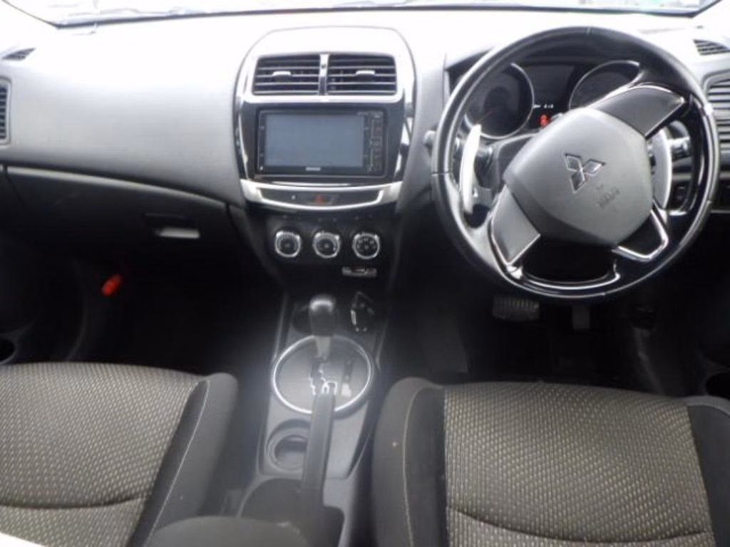 MITSUBISHI RVR