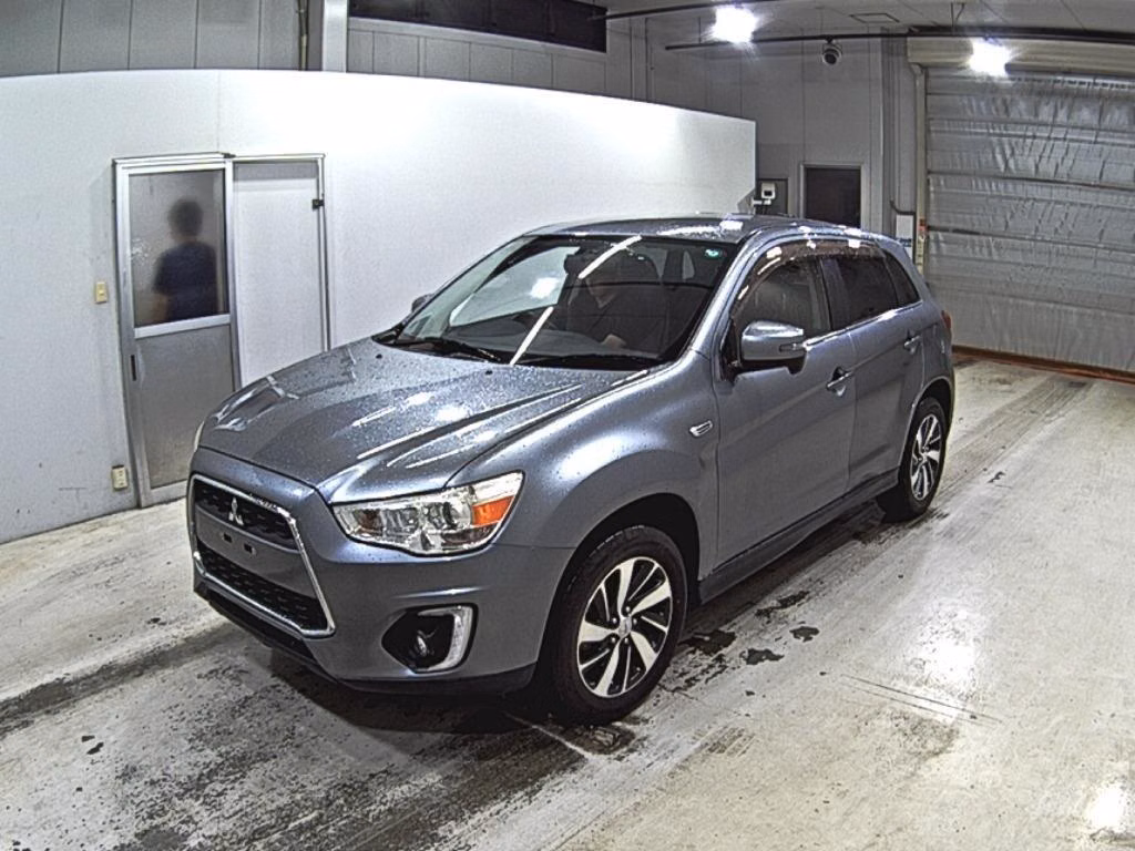 MITSUBISHI RVR