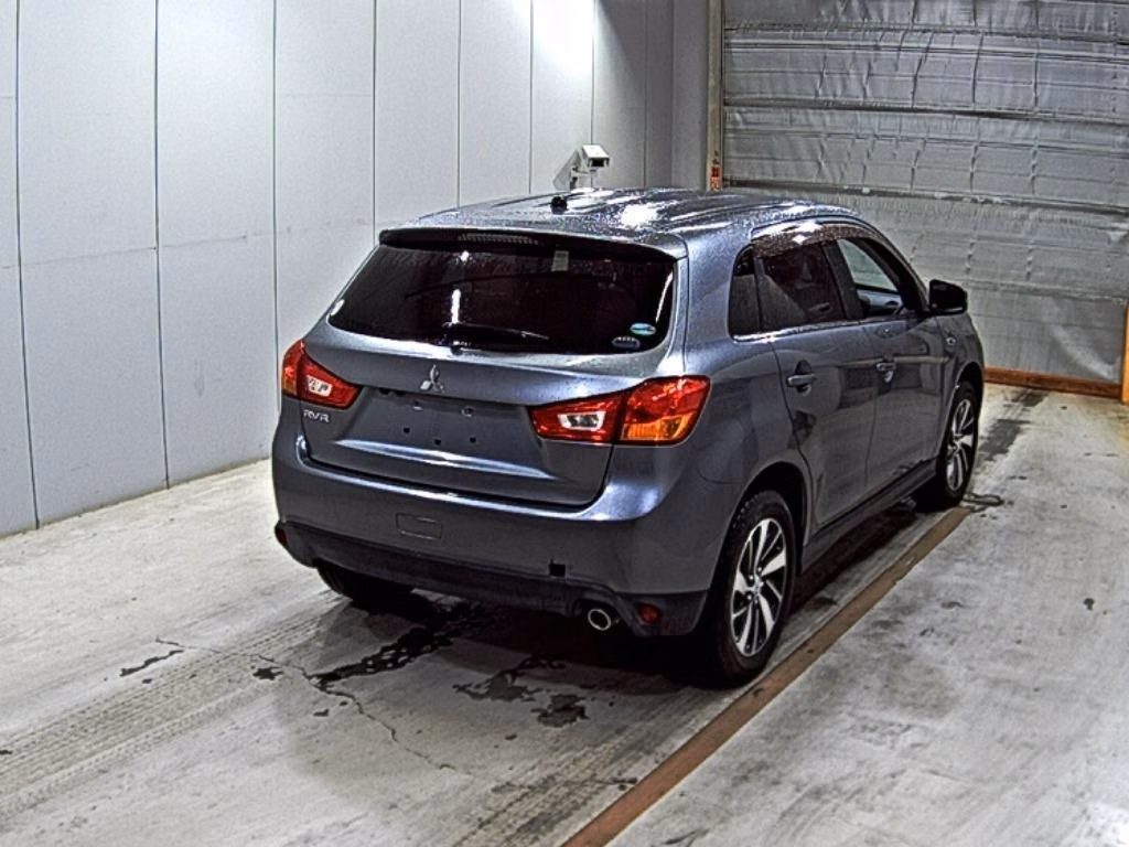 MITSUBISHI RVR