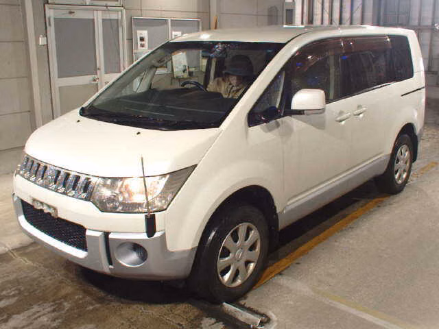 MITSUBISHI DELICA D:5