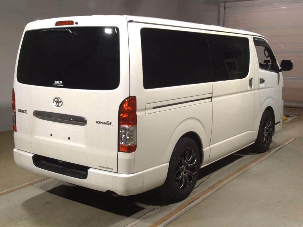 TOYOTA REGIUS ACE