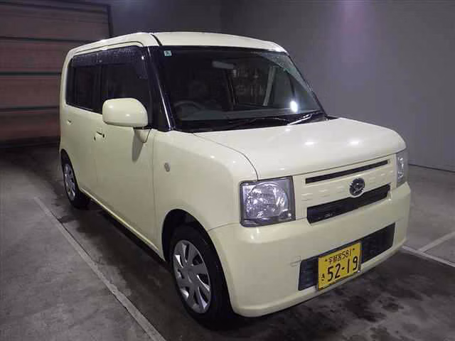DAIHATSU MOVE CONTE