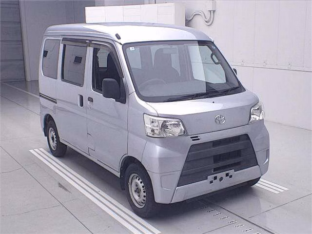 TOYOTA PIXIS VAN