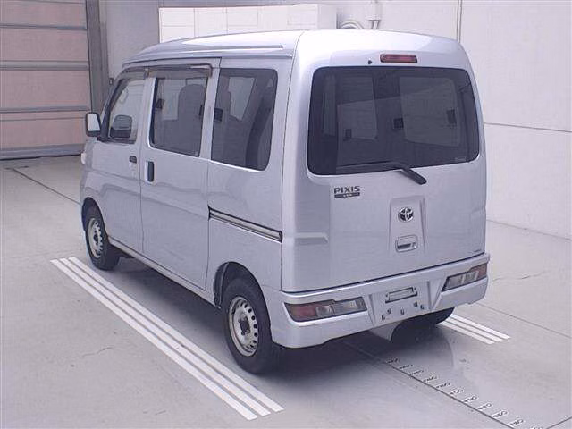 TOYOTA PIXIS VAN