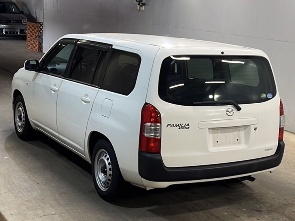 MAZDA FAMILIA