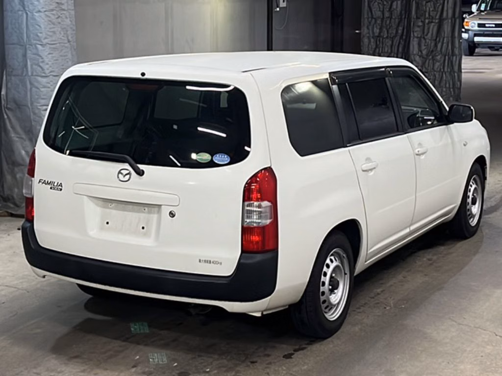 MAZDA FAMILIA