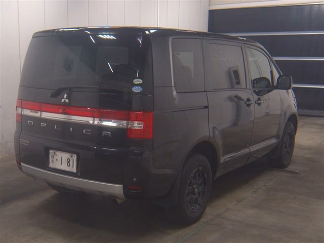 MITSUBISHI DELICA D:5