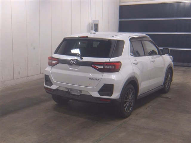 DAIHATSU ROCKY