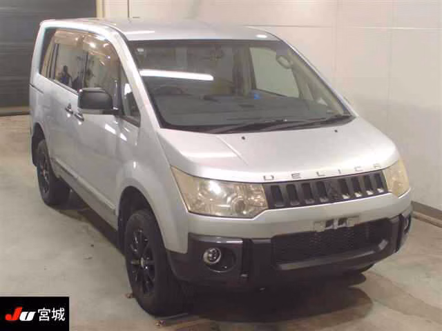 MITSUBISHI DELICA D:5