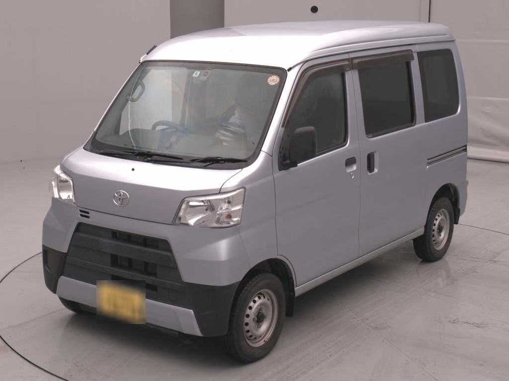 TOYOTA PIXIS VAN
