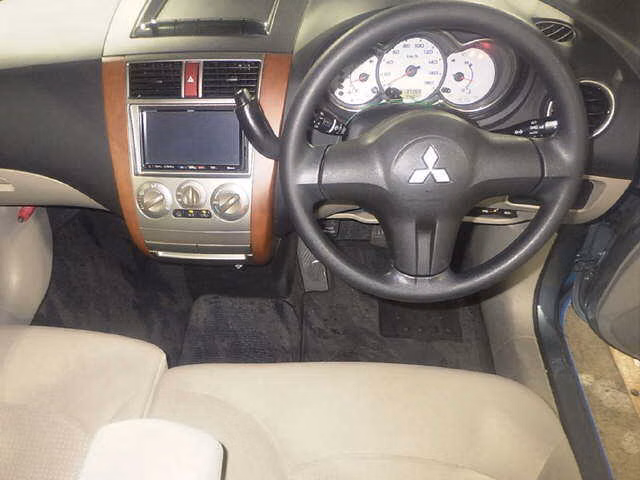 MITSUBISHI COLT PLUS