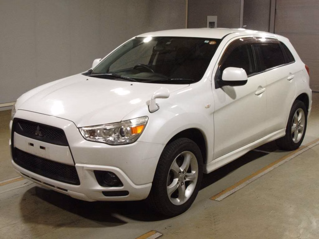 MITSUBISHI RVR