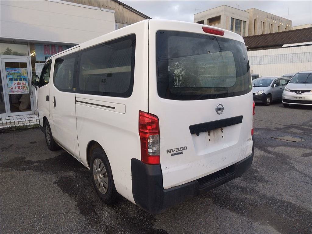 NISSAN NV350 CARAVAN