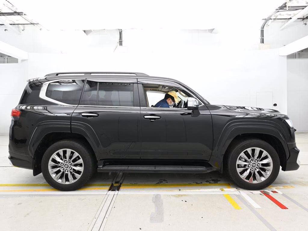 TOYOTA LAND CRUISER