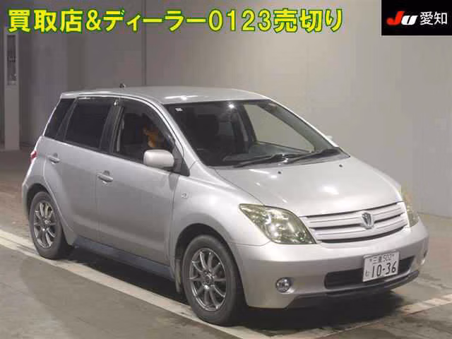 TOYOTA IST