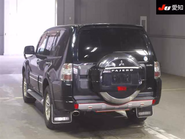 MITSUBISHI PAJERO