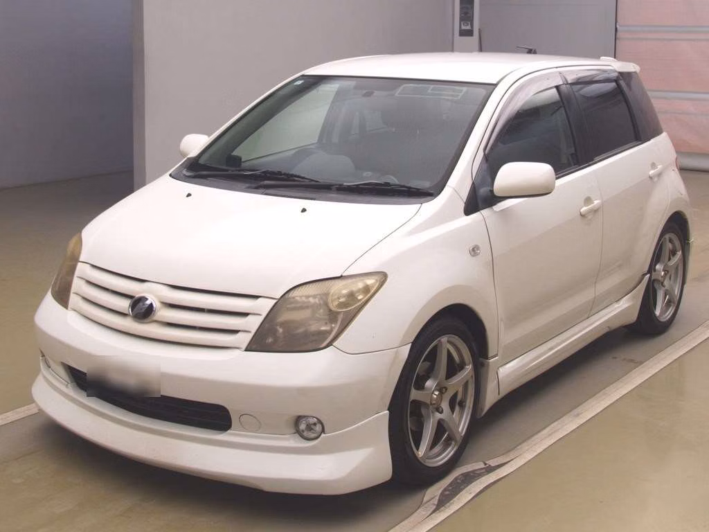 TOYOTA IST