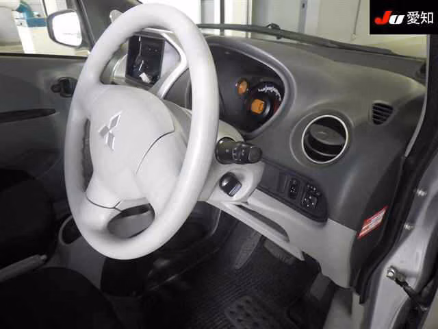 MITSUBISHI I
