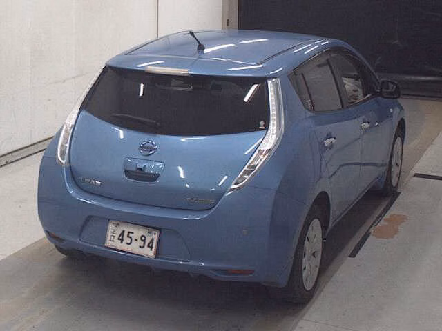 NISSAN LEAF