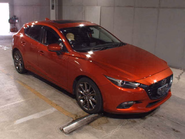 MAZDA AXELA