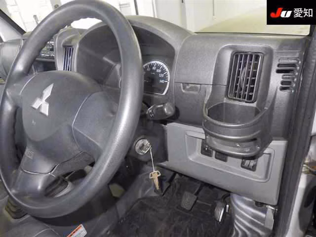 MITSUBISHI MINICAB