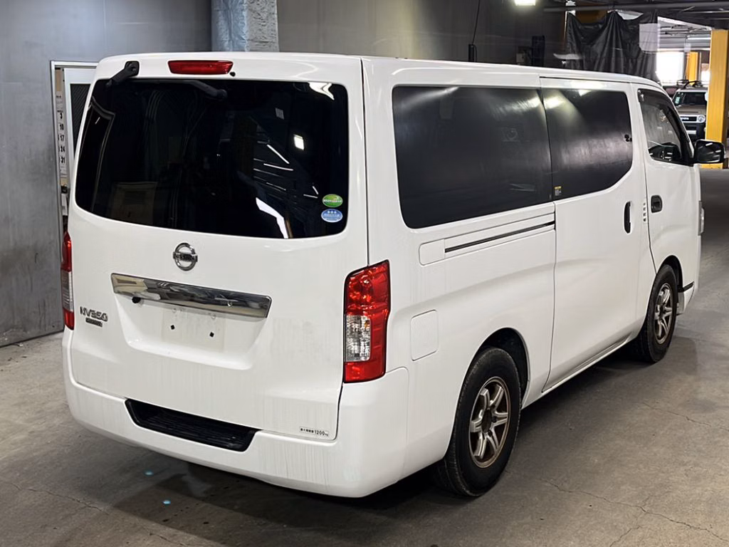 NISSAN NV350 CARAVAN