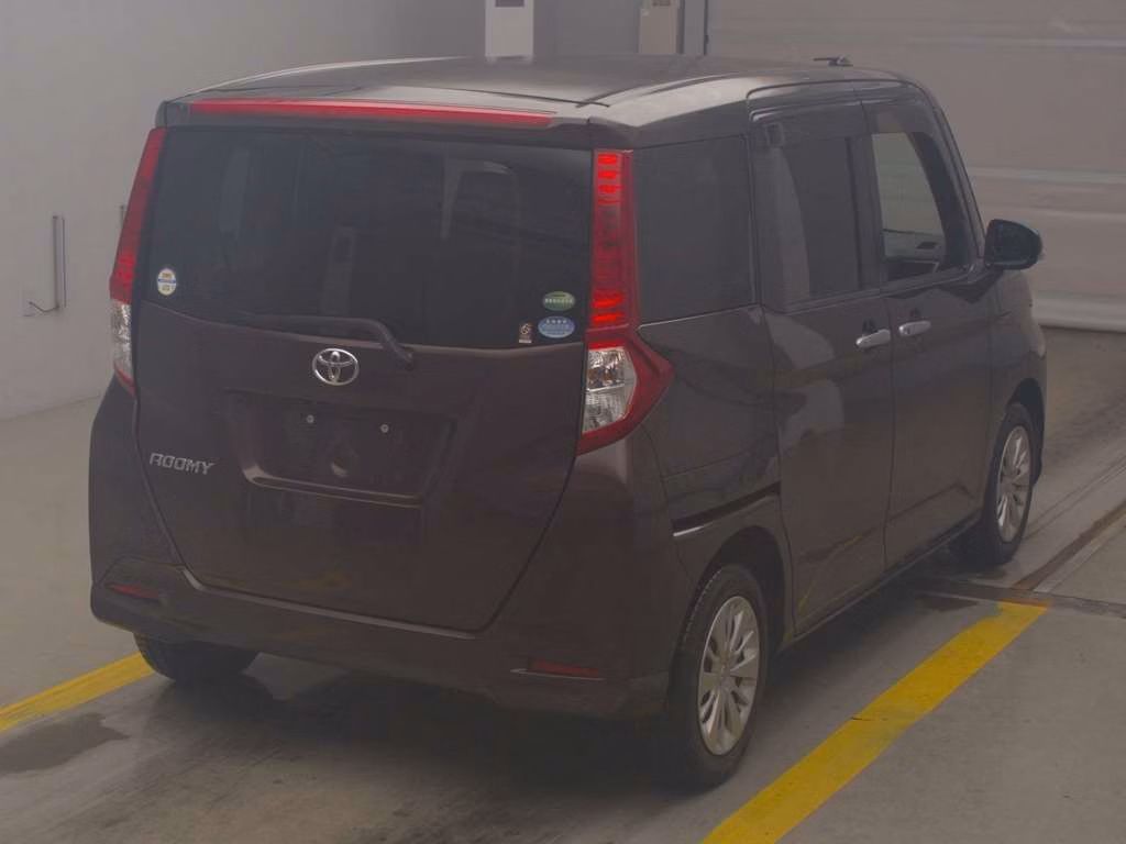 TOYOTA ROOMY
