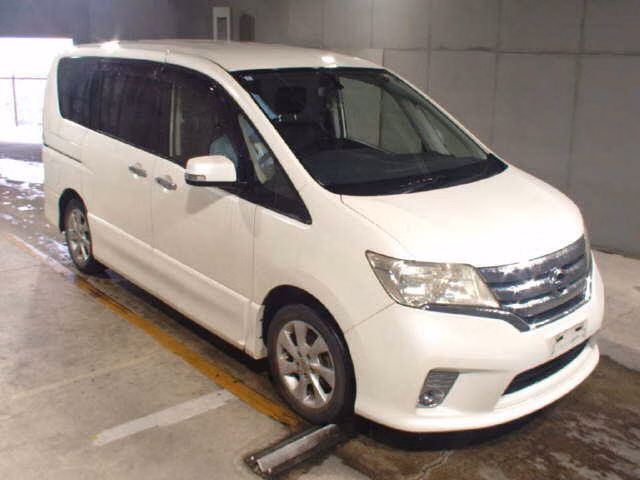 NISSAN SERENA