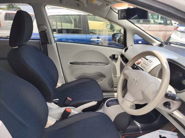 MITSUBISHI I
