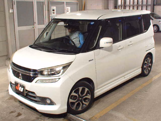MITSUBISHI DELICA D:2