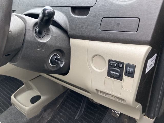 DAIHATSU BOON LUMINAS