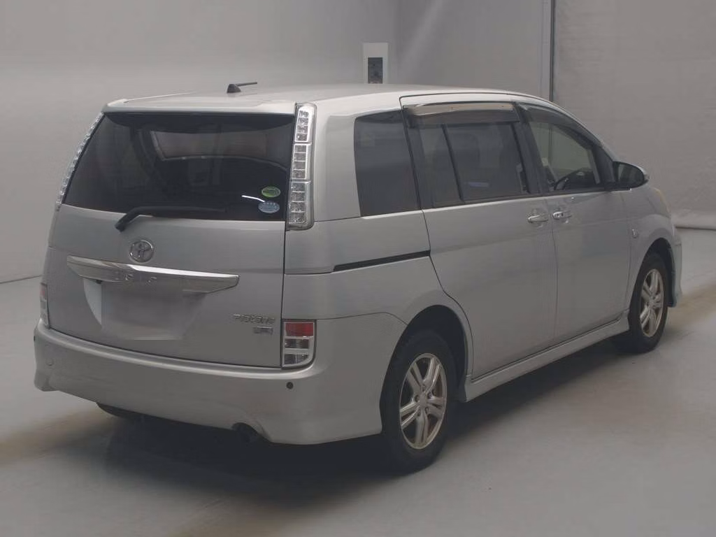 TOYOTA ISIS